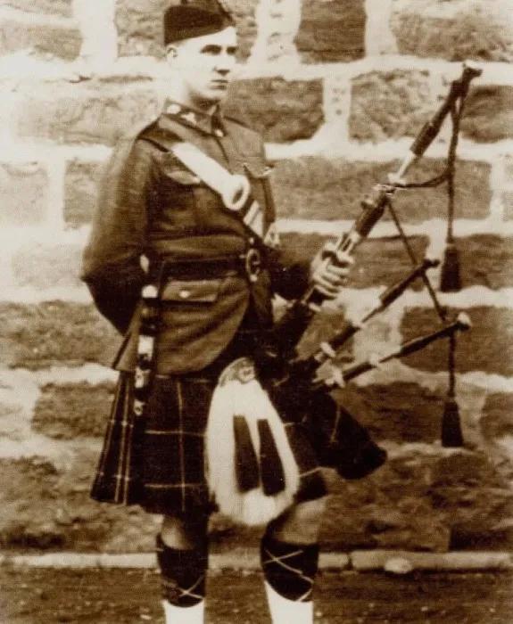 William A Flett